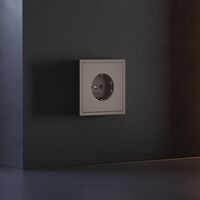 Накладка для розетки с заземлением и защитными шторками S70 (капучино) / Voltum VLS000714