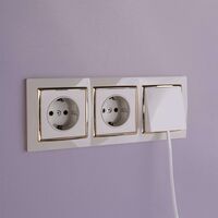 Рамка на 3 поста (слоновая кость/золото, Snabb) / W0031932