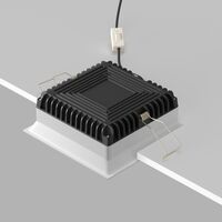 Встраиваемый светильник Okno 3000-4000-6000K 18W 100° IP 44 / Maytoni DL056-18W3-4-6K-W